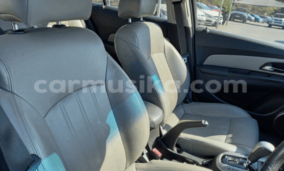 Buy Used Chevrolet Cruze White Car in Beitbridge in Matabeleland South Buy Used Chevrolet Cruze White Car in Beitbridge in Matabeleland South
