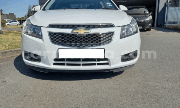 Buy Used Chevrolet Cruze White Car in Beitbridge in Matabeleland South Buy Used Chevrolet Cruze White Car in Beitbridge in Matabeleland South