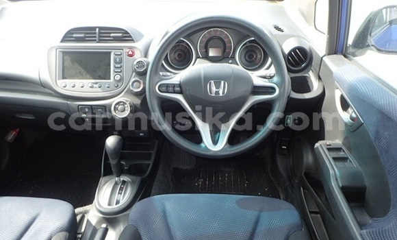 Nunua Ilio tumika Honda Fit Bluu Gari ndani ya Beitbridge nchini Matabeleland Kusini Nunua Ilio tumika Honda Fit Bluu Gari ndani ya Beitbridge nchini Matabeleland Kusini