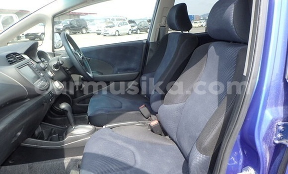 Nunua Ilio tumika Honda Fit Bluu Gari ndani ya Beitbridge nchini Matabeleland Kusini Nunua Ilio tumika Honda Fit Bluu Gari ndani ya Beitbridge nchini Matabeleland Kusini