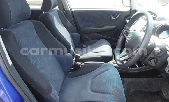 Nunua Ilio tumika Honda Fit Bluu Gari ndani ya Beitbridge nchini Matabeleland Kusini Nunua Ilio tumika Honda Fit Bluu Gari ndani ya Beitbridge nchini Matabeleland Kusini