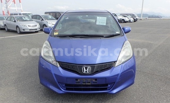 Nunua Ilio tumika Honda Fit Bluu Gari ndani ya Beitbridge nchini Matabeleland Kusini Nunua Ilio tumika Honda Fit Bluu Gari ndani ya Beitbridge nchini Matabeleland Kusini