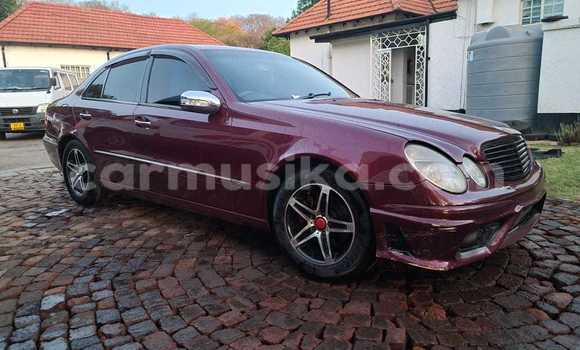 Nunua Ilio tumika Mercedes-Benz E200 Nyingine Gari ndani ya Belvedere nchini Harare Nunua Ilio tumika Mercedes-Benz E200 Nyingine Gari ndani ya Belvedere nchini Harare