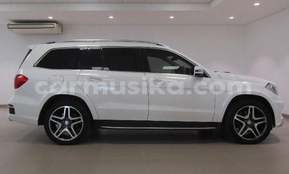 Acheter Occasion Voiture Mercedes‒Benz GL–Class Blanc à Beitbridge, Matabeleland South Acheter Occasion Voiture Mercedes‒Benz GL–Class Blanc à Beitbridge, Matabeleland South