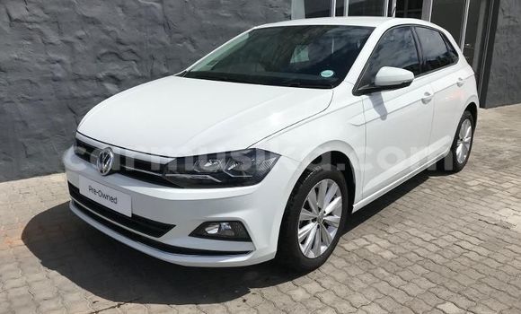 Buy Used Volkswagen Polo White Car in Beitbridge in Matabeleland South
