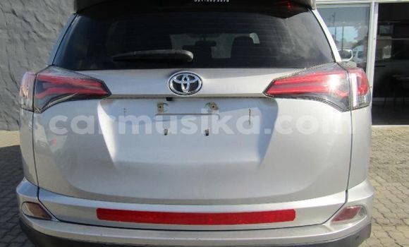 Acheter Occasion Voiture Toyota RAV4 Gris à Beitbridge, Matabeleland South Acheter Occasion Voiture Toyota RAV4 Gris à Beitbridge, Matabeleland South