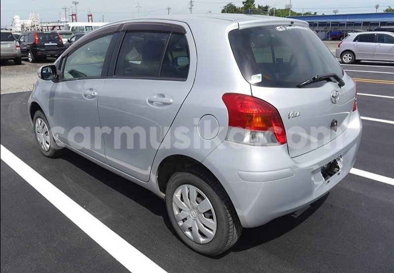 Big with watermark toyota vitz matabeleland south beitbridge 24361