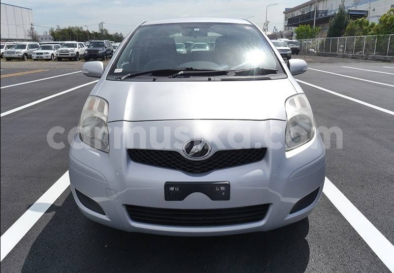 Big with watermark toyota vitz matabeleland south beitbridge 24361