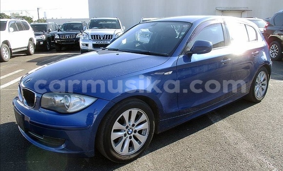 Nunua Ilio tumika BMW 1-Series Bluu Gari ndani ya Beitbridge nchini Matabeleland Kusini
