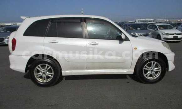 Tenga Tsaru Toyota RAV4 Chena Mota in Beitbridge in Matabeleland South Tenga Tsaru Toyota RAV4 Chena Mota in Beitbridge in Matabeleland South