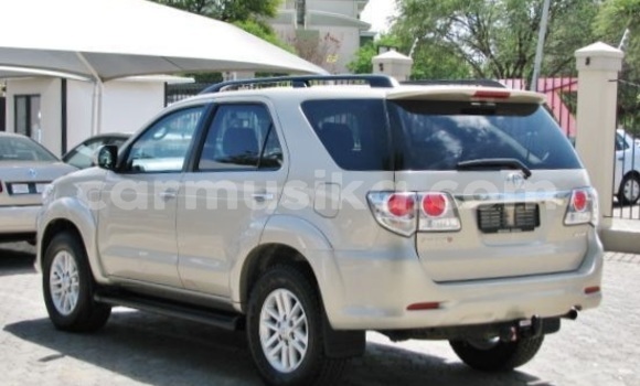 Acheter Occasion Voiture Toyota Fortuner Autre à Beitbridge, Matabeleland South Acheter Occasion Voiture Toyota Fortuner Autre à Beitbridge, Matabeleland South