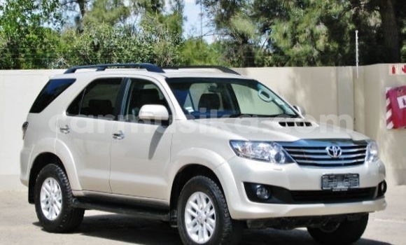 Acheter Occasion Voiture Toyota Fortuner Autre à Beitbridge, Matabeleland South Acheter Occasion Voiture Toyota Fortuner Autre à Beitbridge, Matabeleland South