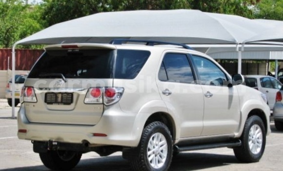 Acheter Occasion Voiture Toyota Fortuner Autre à Beitbridge, Matabeleland South Acheter Occasion Voiture Toyota Fortuner Autre à Beitbridge, Matabeleland South