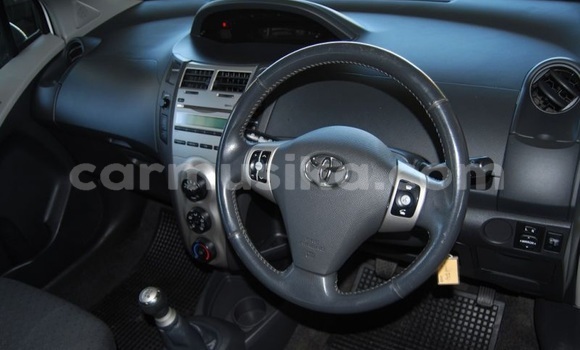 Acheter Occasion Voiture Toyota Yaris Blanc à Beitbridge, Matabeleland South Acheter Occasion Voiture Toyota Yaris Blanc à Beitbridge, Matabeleland South