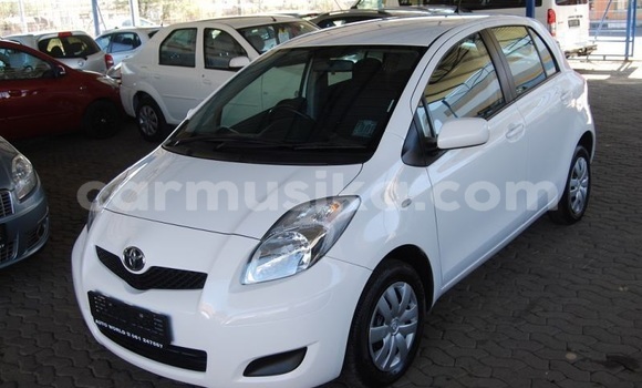 Acheter Occasion Voiture Toyota Yaris Blanc à Beitbridge, Matabeleland South Acheter Occasion Voiture Toyota Yaris Blanc à Beitbridge, Matabeleland South