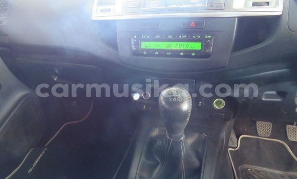 Acheter Occasion Voiture Toyota Hilux Blanc à Beitbridge, Matabeleland South Acheter Occasion Voiture Toyota Hilux Blanc à Beitbridge, Matabeleland South