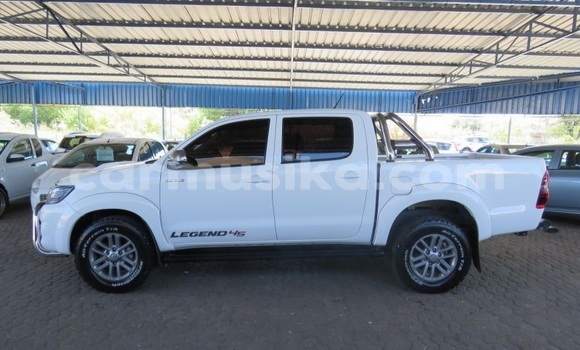 Acheter Occasion Voiture Toyota Hilux Blanc à Beitbridge, Matabeleland South Acheter Occasion Voiture Toyota Hilux Blanc à Beitbridge, Matabeleland South