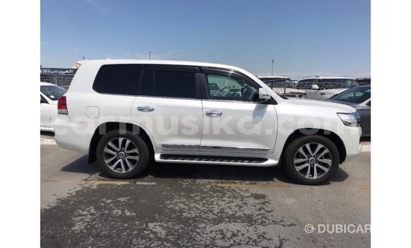 Buy Import Toyota Land Cruiser White Car in Import - Dubai in Harare Buy Import Toyota Land Cruiser White Car in Import - Dubai in Harare