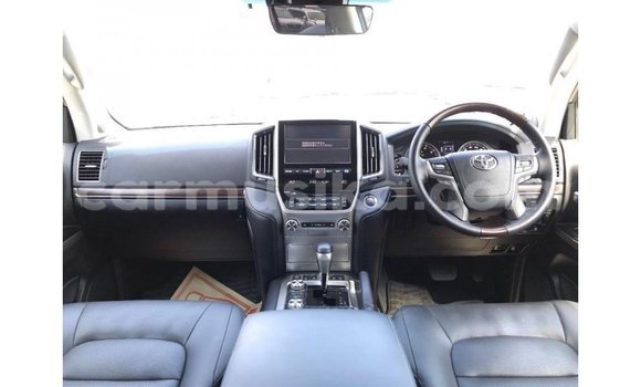 Buy Import Toyota Land Cruiser White Car in Import - Dubai in Harare Buy Import Toyota Land Cruiser White Car in Import - Dubai in Harare