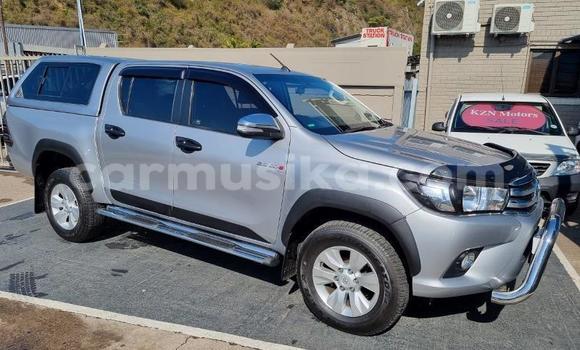 Nunua Ilio tumika Toyota Hilux Fedha Gari ndani ya Beitbridge nchini Matabeleland Kusini