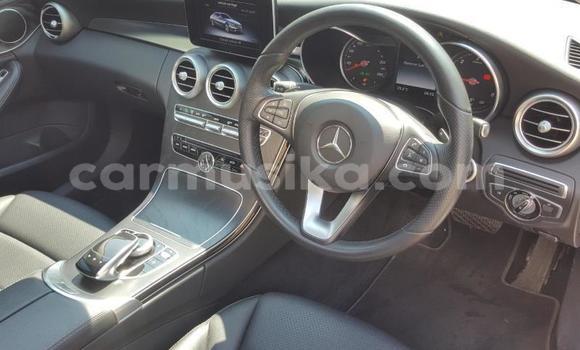 Acheter Occasion Voiture Mercedes‒Benz C–Class Rouge à Beitbridge, Matabeleland South Acheter Occasion Voiture Mercedes‒Benz C–Class Rouge à Beitbridge, Matabeleland South
