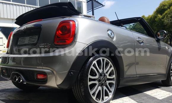 Nunua Ilio tumika MINI Cooper Fedha Gari ndani ya Beitbridge nchini Matabeleland Kusini Nunua Ilio tumika MINI Cooper Fedha Gari ndani ya Beitbridge nchini Matabeleland Kusini