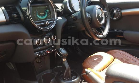 Nunua Ilio tumika MINI Cooper Fedha Gari ndani ya Beitbridge nchini Matabeleland Kusini Nunua Ilio tumika MINI Cooper Fedha Gari ndani ya Beitbridge nchini Matabeleland Kusini