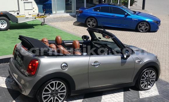 Nunua Ilio tumika MINI Cooper Fedha Gari ndani ya Beitbridge nchini Matabeleland Kusini Nunua Ilio tumika MINI Cooper Fedha Gari ndani ya Beitbridge nchini Matabeleland Kusini