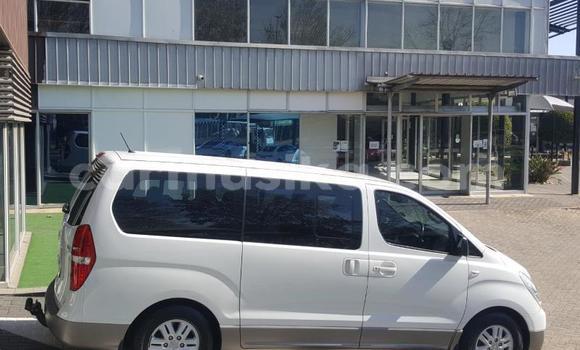 Tenga Tsaru Hyundai H1 Chena Mota in Beitbridge in Matabeleland South Tenga Tsaru Hyundai H1 Chena Mota in Beitbridge in Matabeleland South