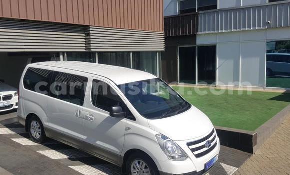 Tenga Tsaru Hyundai H1 Chena Mota in Beitbridge in Matabeleland South Tenga Tsaru Hyundai H1 Chena Mota in Beitbridge in Matabeleland South