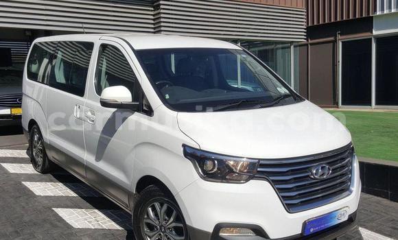 Acheter Occasion Voiture Hyundai H1 Blanc à Beitbridge, Matabeleland South