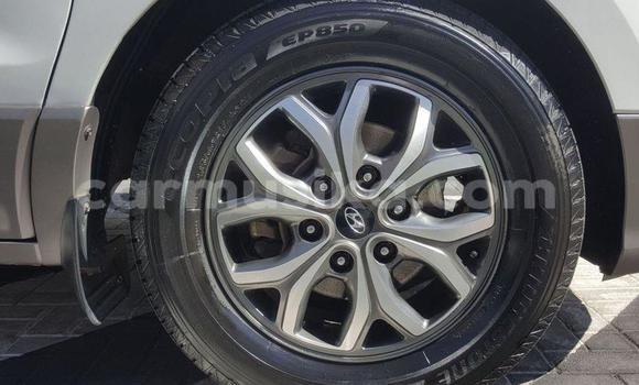 Acheter Occasion Voiture Hyundai H1 Blanc à Beitbridge, Matabeleland South Acheter Occasion Voiture Hyundai H1 Blanc à Beitbridge, Matabeleland South