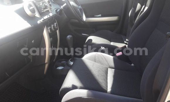 Acheter Occasion Voiture Toyota IST Gris à Alexandra Park, Harare Acheter Occasion Voiture Toyota IST Gris à Alexandra Park, Harare