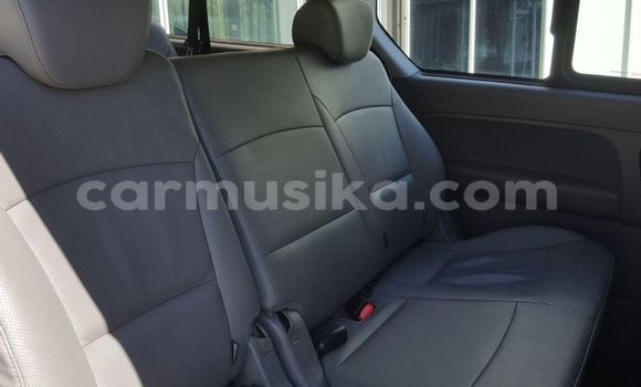 Acheter Occasion Voiture Hyundai H1 Blanc à Beitbridge, Matabeleland South Acheter Occasion Voiture Hyundai H1 Blanc à Beitbridge, Matabeleland South