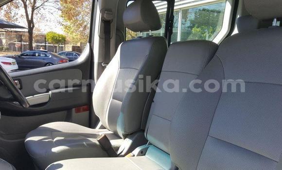 Acheter Occasion Voiture Hyundai H1 Blanc à Beitbridge, Matabeleland South Acheter Occasion Voiture Hyundai H1 Blanc à Beitbridge, Matabeleland South