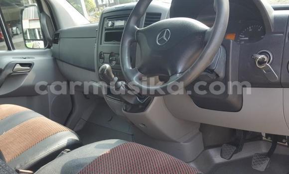 Acheter Occasion Utilitaire Mercedes‒Benz Sprinter Blanc à Beitbridge, Matabeleland South Acheter Occasion Utilitaire Mercedes‒Benz Sprinter Blanc à Beitbridge, Matabeleland South