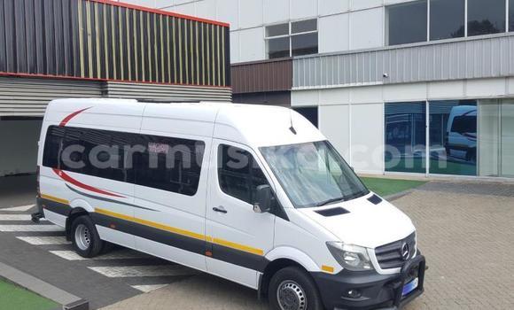 Acheter Occasion Utilitaire Mercedes‒Benz Sprinter Blanc à Beitbridge, Matabeleland South Acheter Occasion Utilitaire Mercedes‒Benz Sprinter Blanc à Beitbridge, Matabeleland South