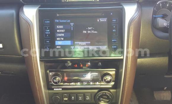 Acheter Occasion Voiture Toyota Fortuner Gris à Beitbridge, Matabeleland South Acheter Occasion Voiture Toyota Fortuner Gris à Beitbridge, Matabeleland South