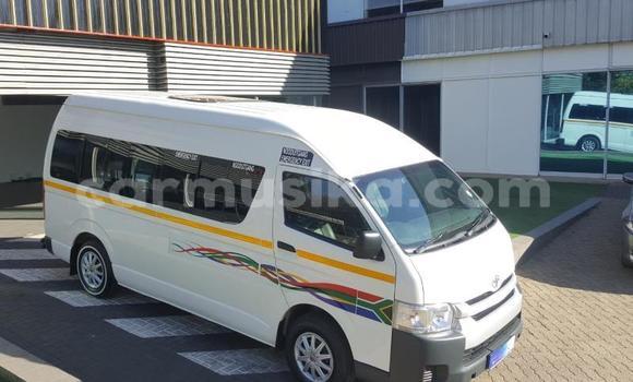 Acheter Occasion Voiture Toyota Hiace Blanc à Beitbridge, Matabeleland South Acheter Occasion Voiture Toyota Hiace Blanc à Beitbridge, Matabeleland South