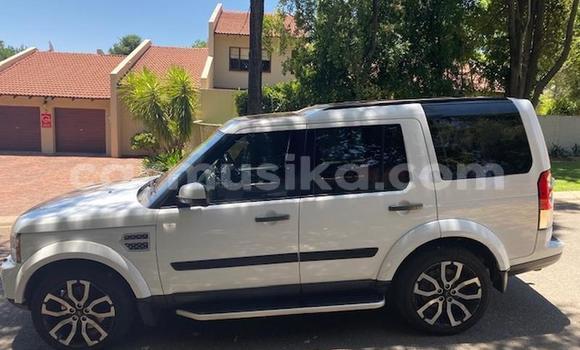 Acheter Occasion Voiture Land Rover Discovery Sport Blanc à Beitbridge, Matabeleland South Acheter Occasion Voiture Land Rover Discovery Sport Blanc à Beitbridge, Matabeleland South