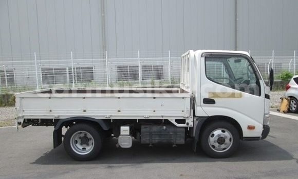 Tenga Imported Toyota Dyna Chena Rori in Beitbridge in Matabeleland South Tenga Imported Toyota Dyna Chena Rori in Beitbridge in Matabeleland South