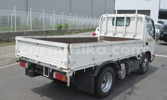 Tenga Imported Toyota Dyna Chena Rori in Beitbridge in Matabeleland South Tenga Imported Toyota Dyna Chena Rori in Beitbridge in Matabeleland South