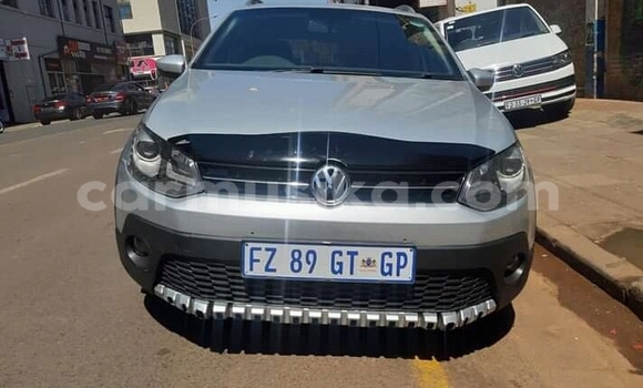 Tenga Tsaru Volkswagen Polo Bhuruu Mota in Harare in Harare