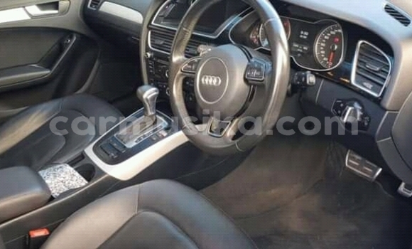 Acheter Occasion Voiture Audi A4 Blanc à Chinhoyi, Mashonaland West Acheter Occasion Voiture Audi A4 Blanc à Chinhoyi, Mashonaland West