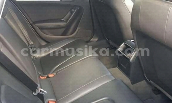 Acheter Occasion Voiture Audi A4 Blanc à Chinhoyi, Mashonaland West Acheter Occasion Voiture Audi A4 Blanc à Chinhoyi, Mashonaland West