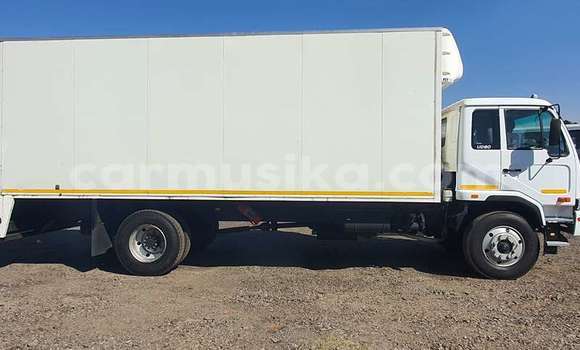 Buy Used Nissan UD White Truck in Beitbridge in Matabeleland South Buy Used Nissan UD White Truck in Beitbridge in Matabeleland South