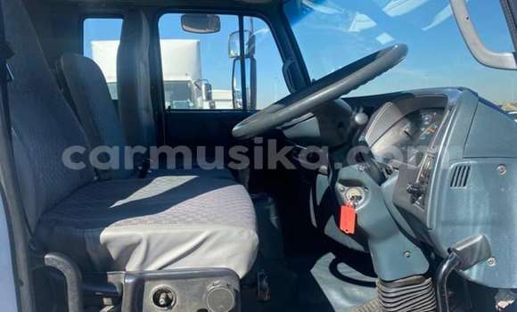 Nunua Ilio tumika Nissan UD Nyeupe Lori ndani ya Beitbridge nchini Matabeleland Kusini Nunua Ilio tumika Nissan UD Nyeupe Lori ndani ya Beitbridge nchini Matabeleland Kusini