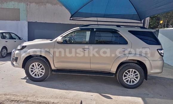 Buy Used Toyota Fortuner Silver Car in Beitbridge in Matabeleland South Buy Used Toyota Fortuner Silver Car in Beitbridge in Matabeleland South