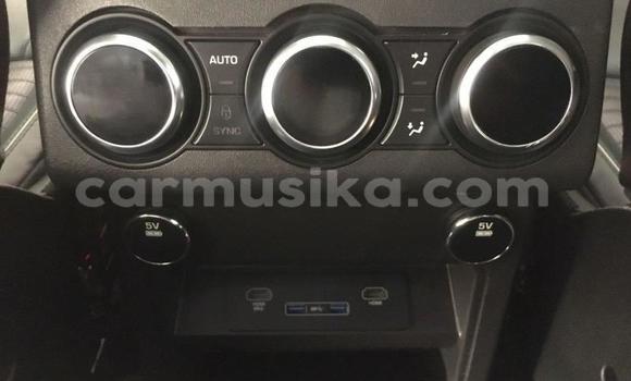 Acheter Occasion Voiture Land Rover Discovery Sport Rouge à Beitbridge, Matabeleland South Acheter Occasion Voiture Land Rover Discovery Sport Rouge à Beitbridge, Matabeleland South