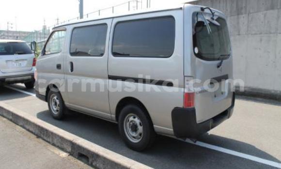 Acheter Occasion Voiture Nissan Caravan Gris à Beitbridge, Matabeleland South Acheter Occasion Voiture Nissan Caravan Gris à Beitbridge, Matabeleland South
